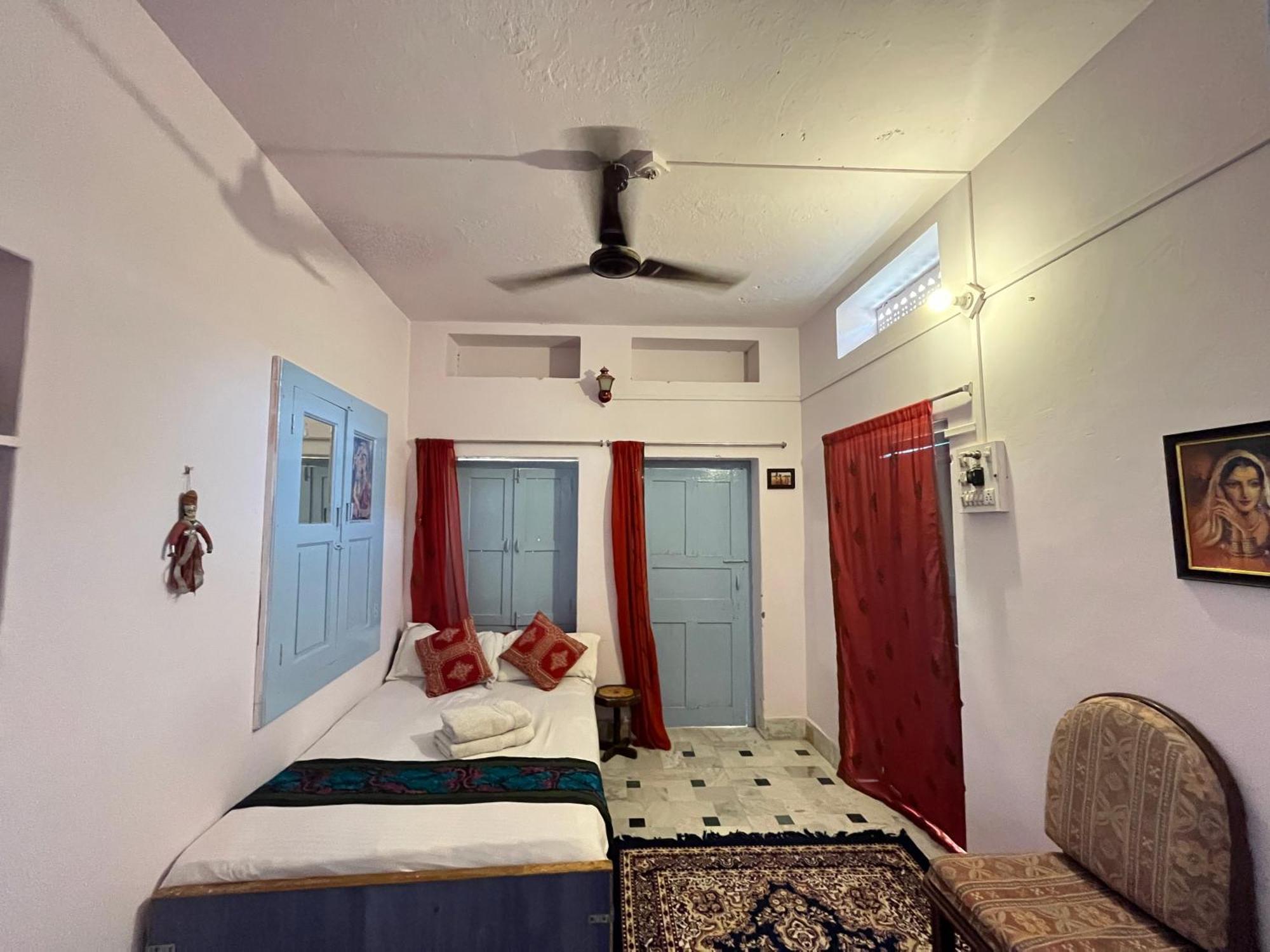 Hostel Marigold Home Stay Jaisalmer Quarto foto