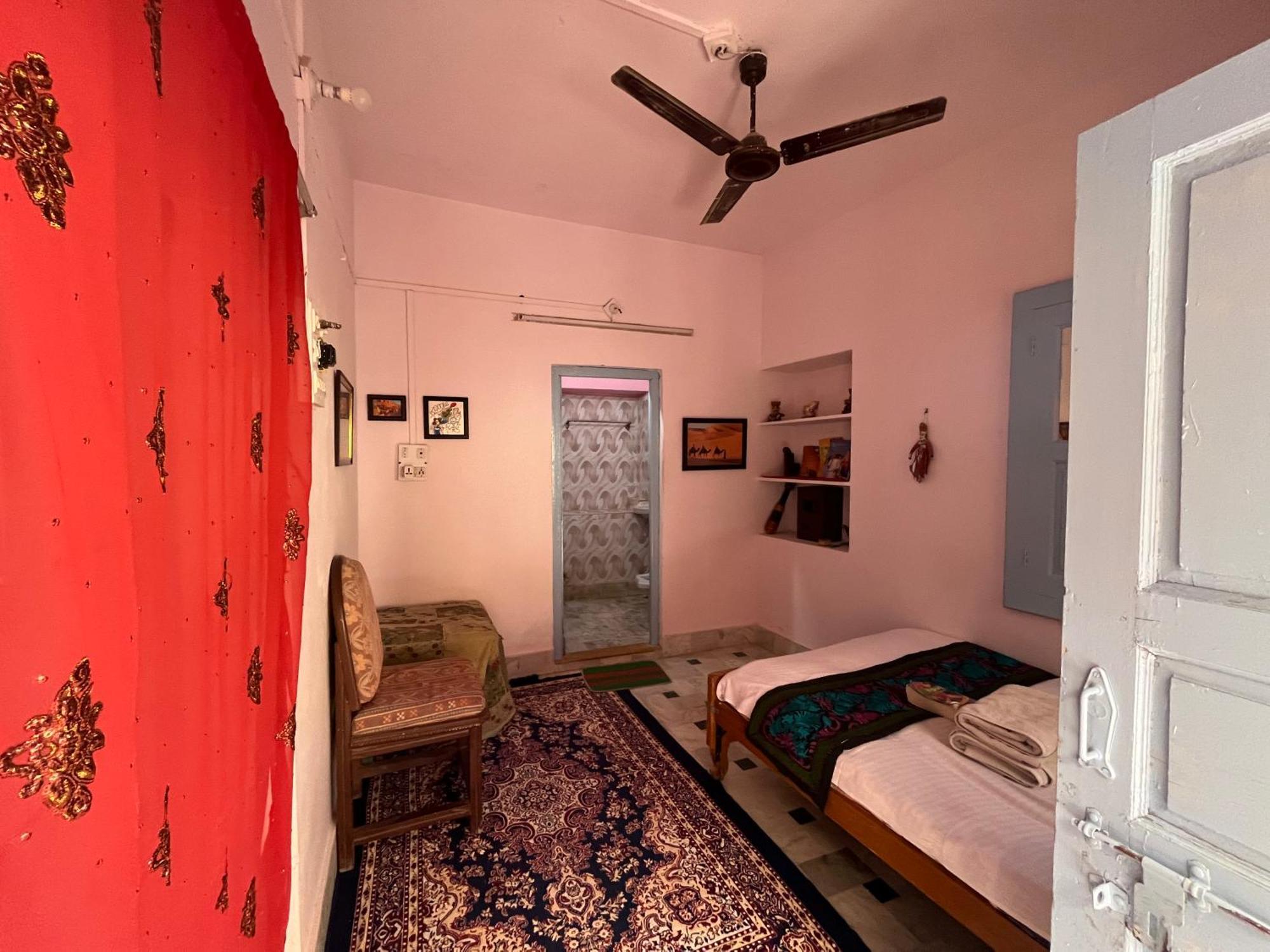 Hostel Marigold Home Stay Jaisalmer Quarto foto